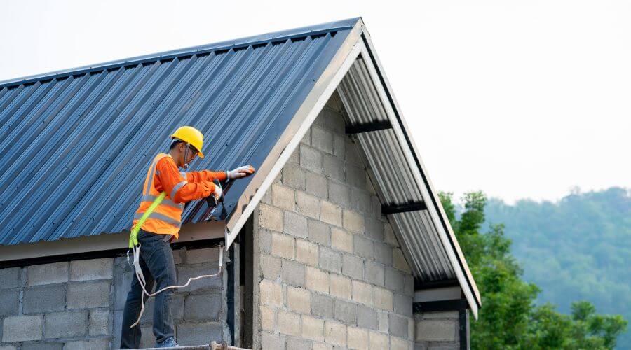 Expert Emergency Roof Repairs services in North Newton, KS